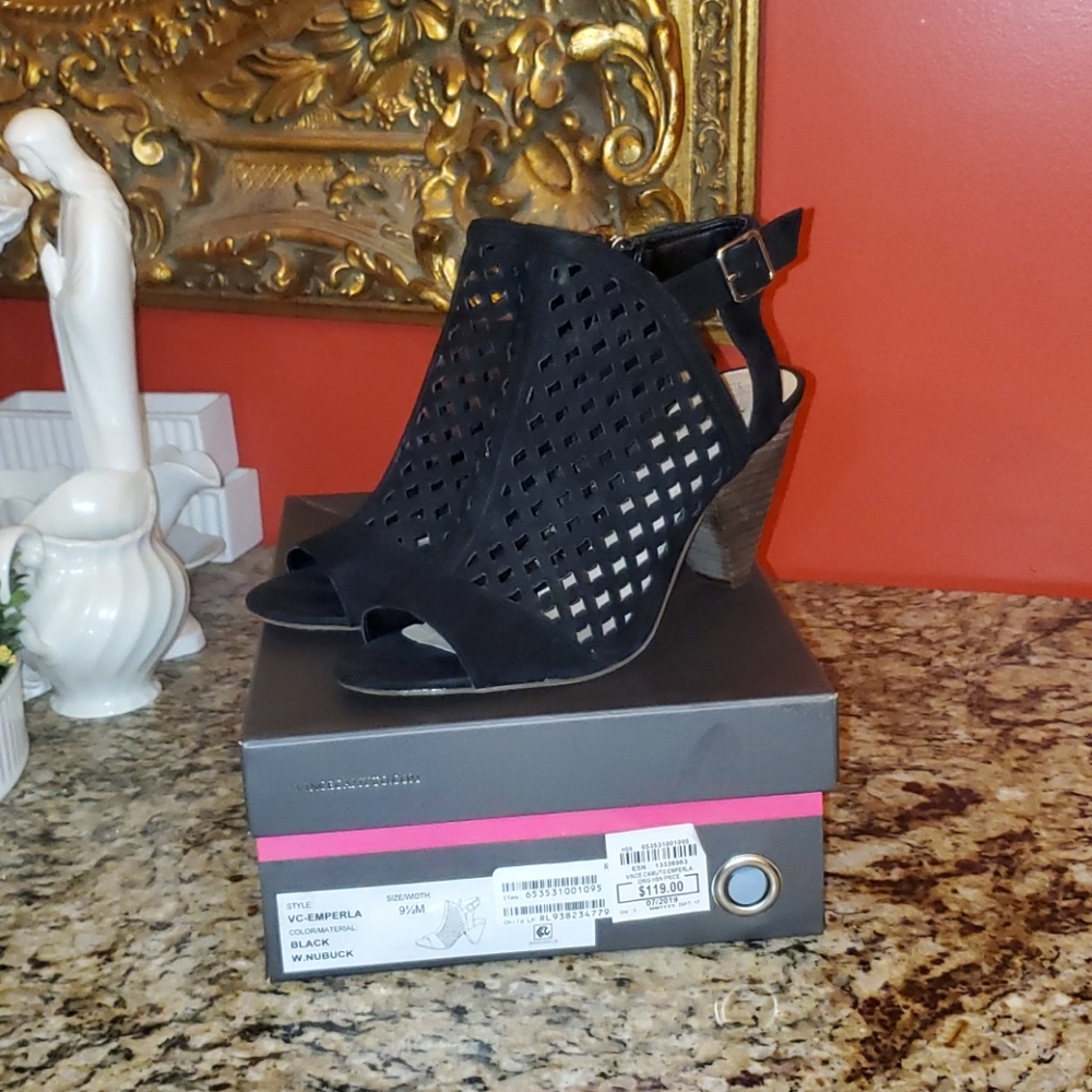 0423 Vince Camuto Emperla Booties